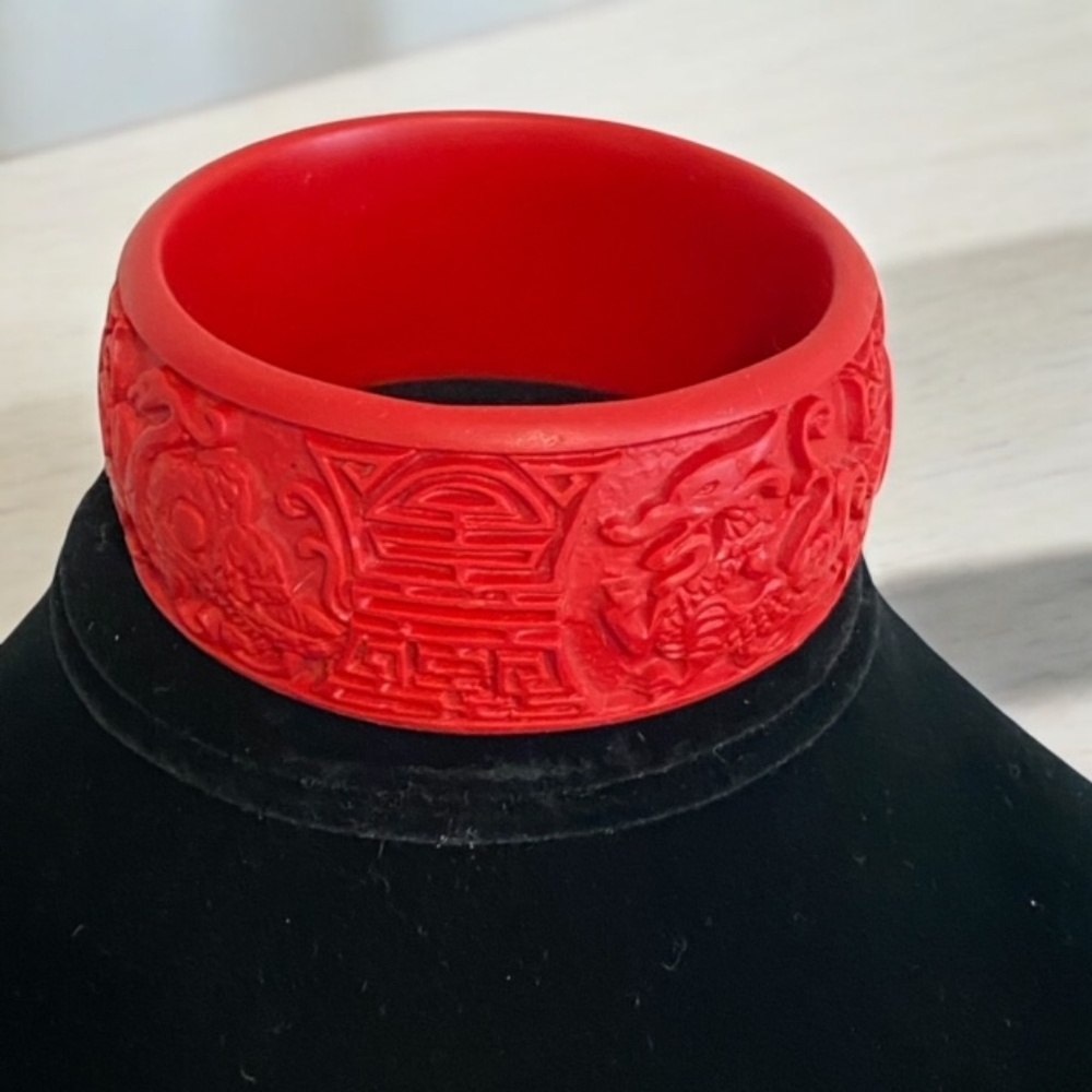 Elegant Red Carved Bracelet